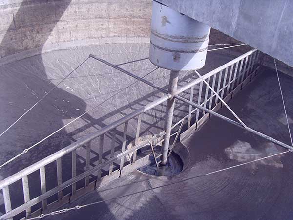 中心傳動刮泥機(jī)